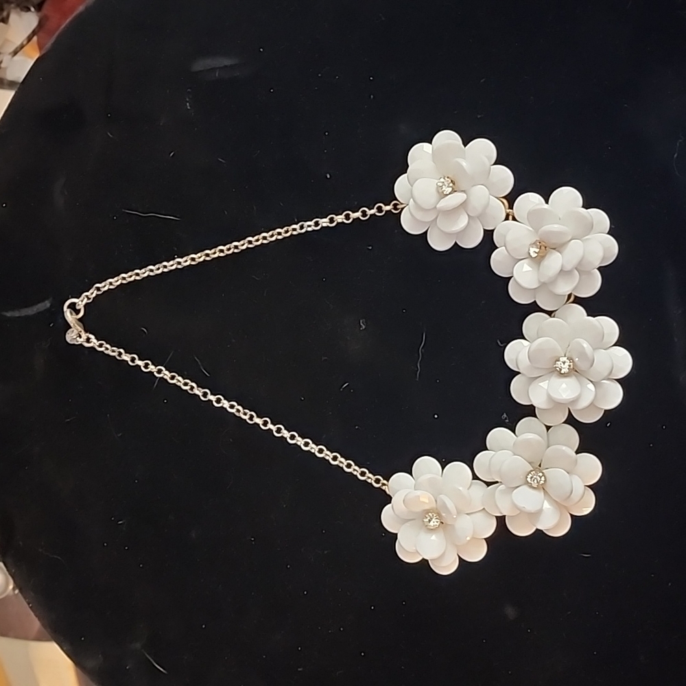 J Crew White Flower Neclace